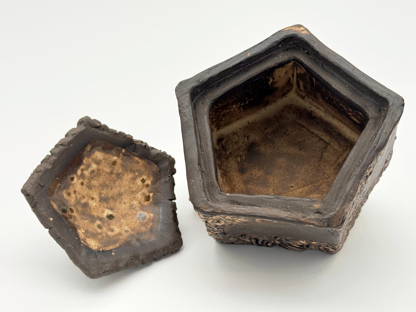 Pentagon Box — Natural & Wheat (Medium)