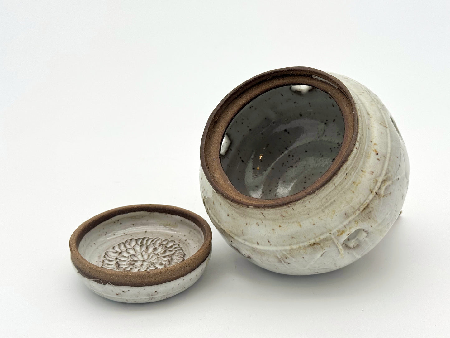 Garlic Keeper & Grinder Set — White