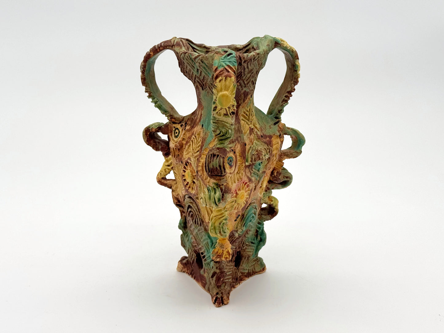 Triangle Vase — Rusty Desert (10")