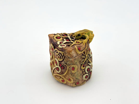 Triangle Box — Yellow Frog (Tiny)