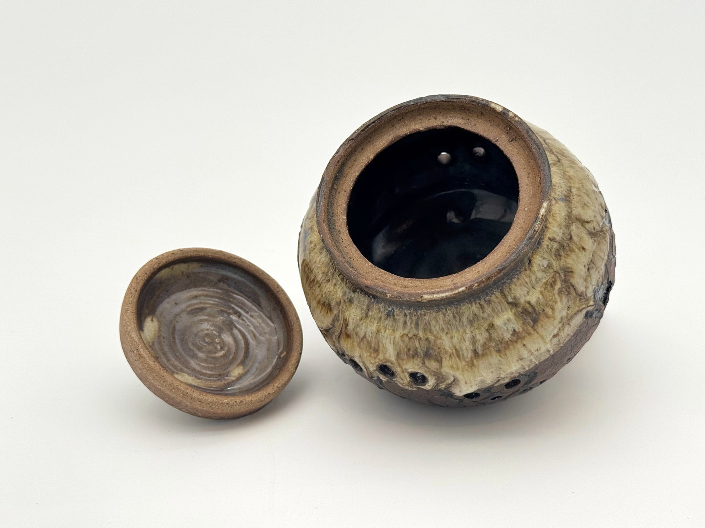 Garlic Keeper — Natural & Cream